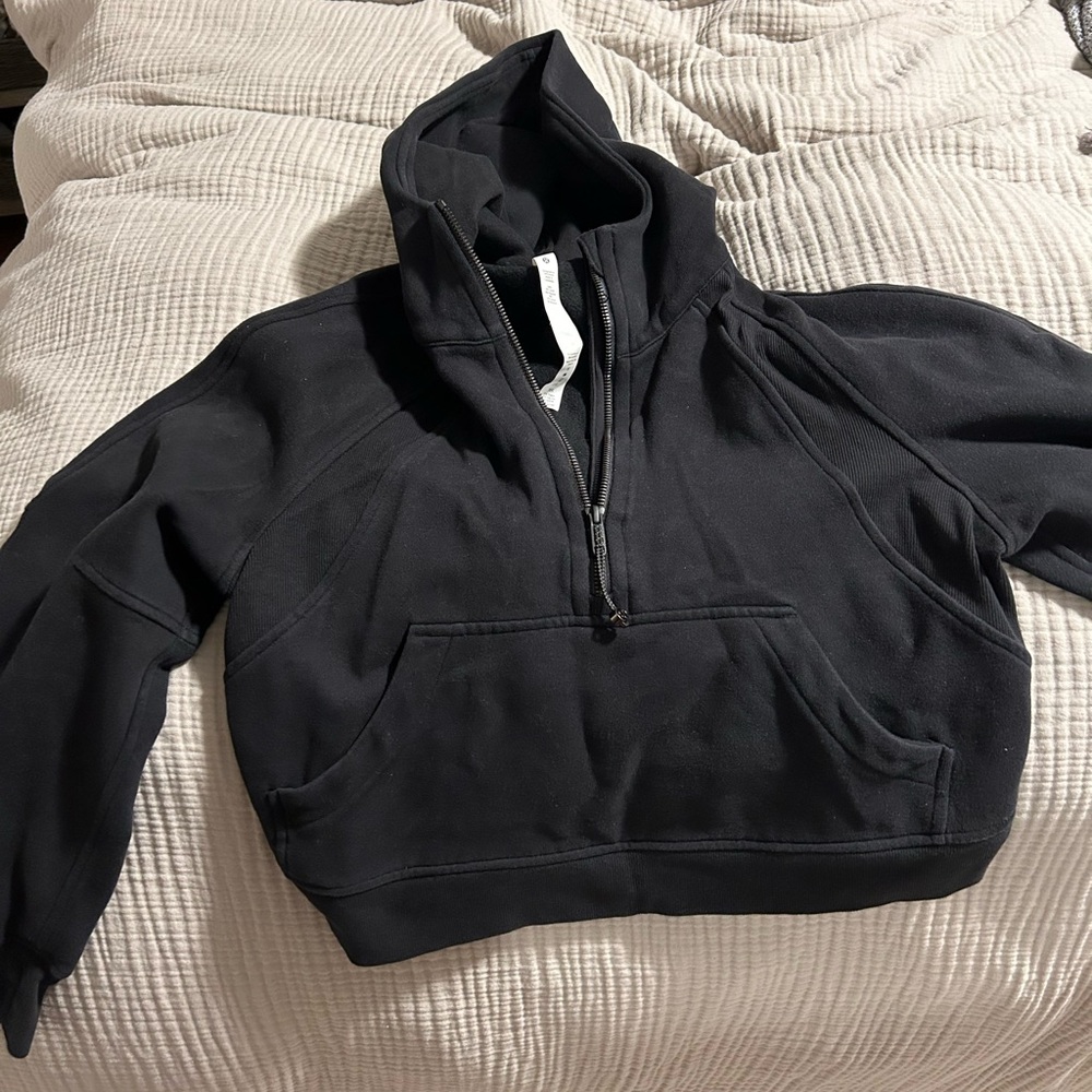 Black lululemon scuba hoody